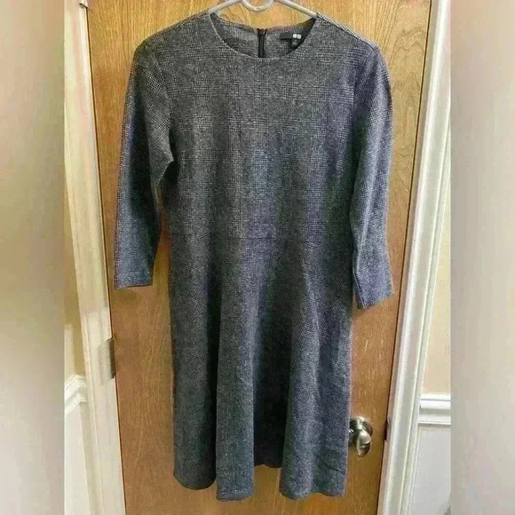 UNIQLO Gray Plaid Herringbone Fit and Flare Dress Stretch Size S 3/4 Sleeve - Picture 1 of 7